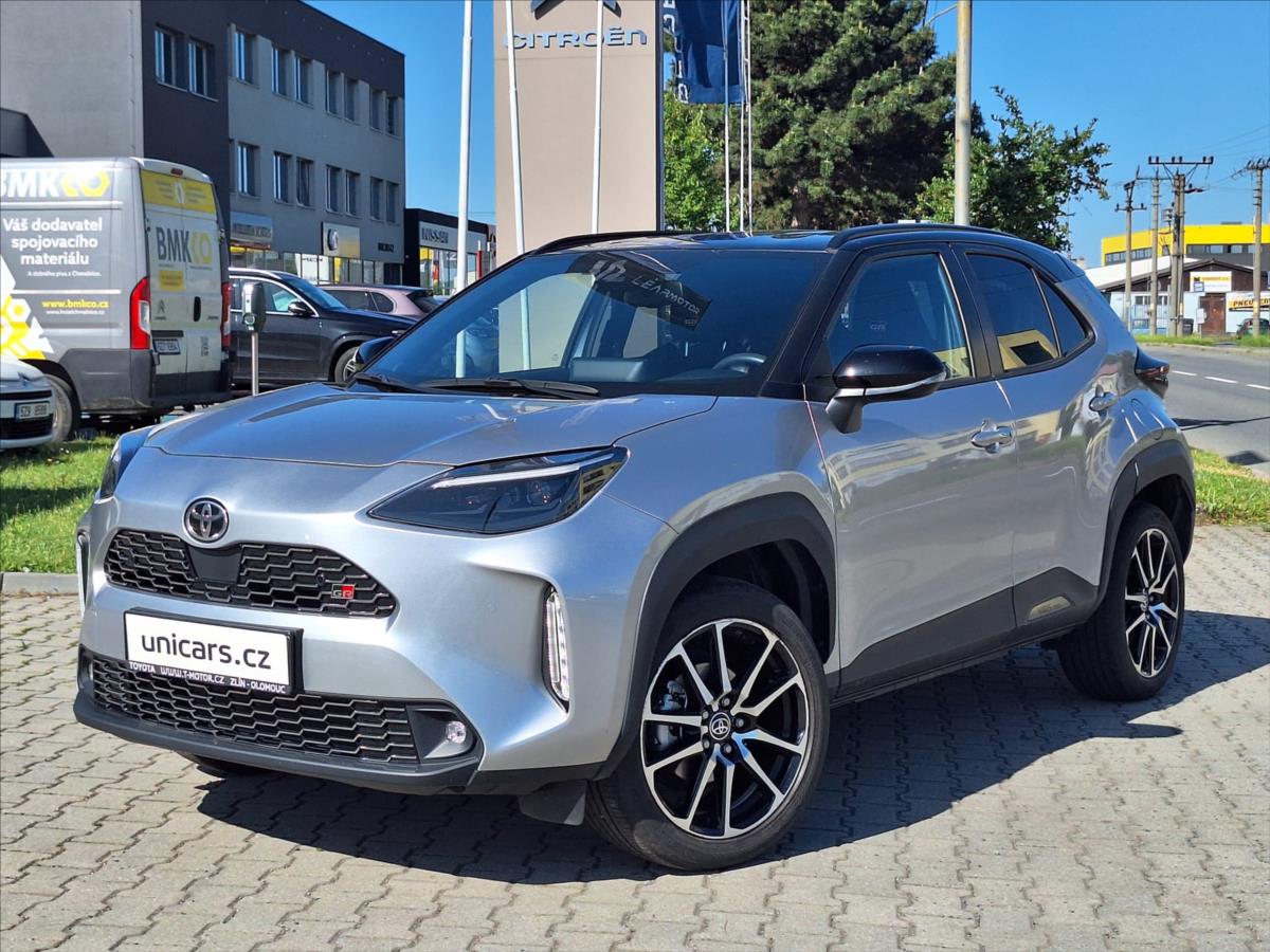 Toyota Yaris Cross 1,5 HEV FWD GR sport ČR