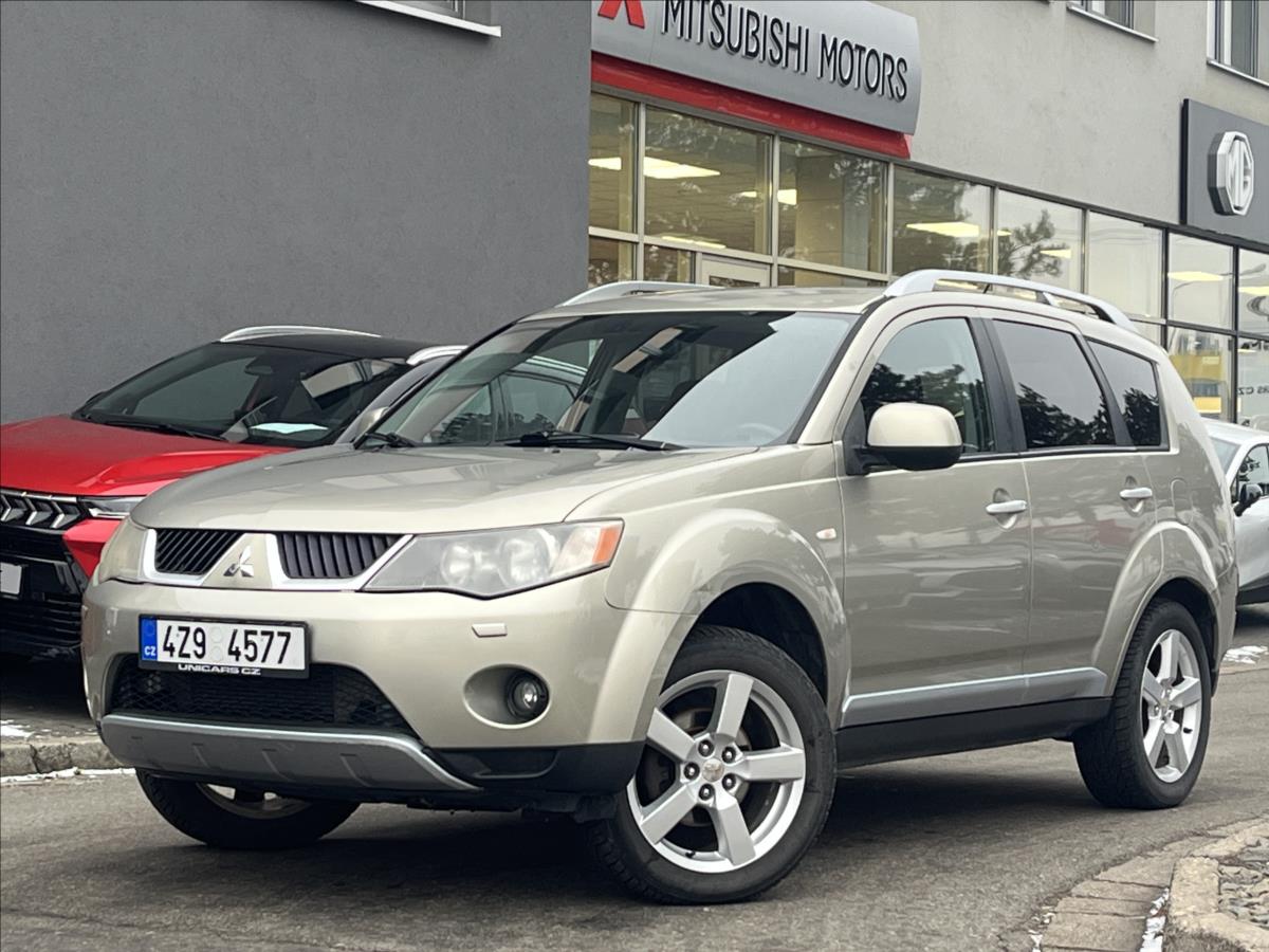 Mitsubishi Outlander 2,0 DI-D Intense plus 4WD