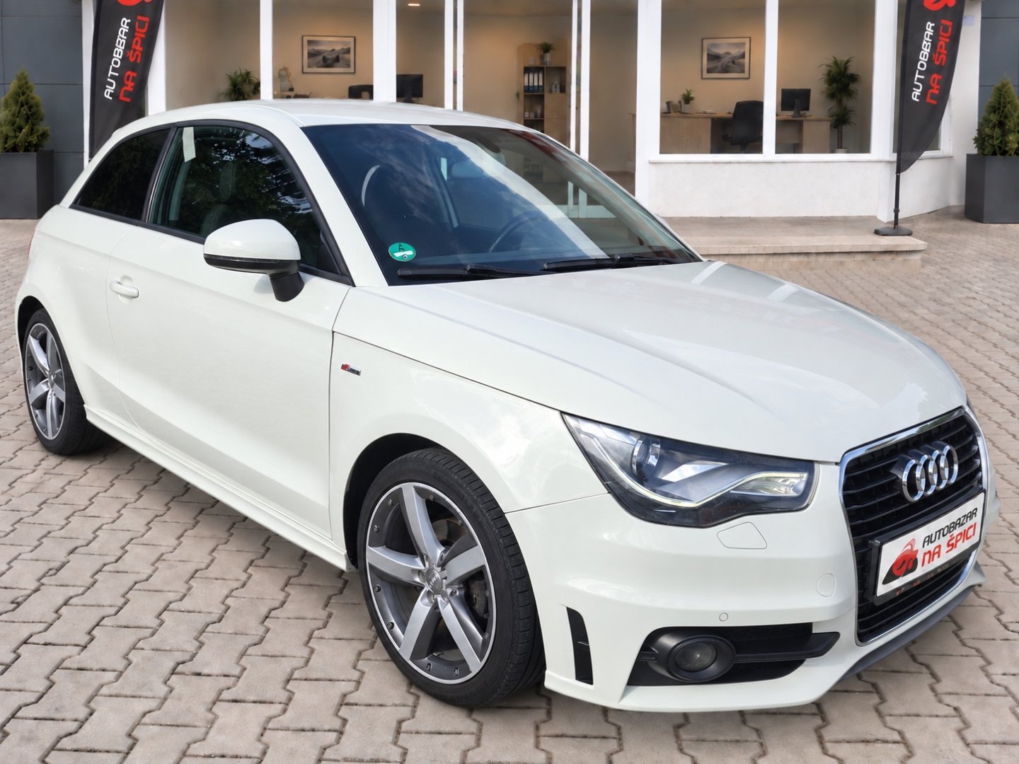 Audi A1 1.2TFSi 63kW S-LINE -NOVÉ V ČR
