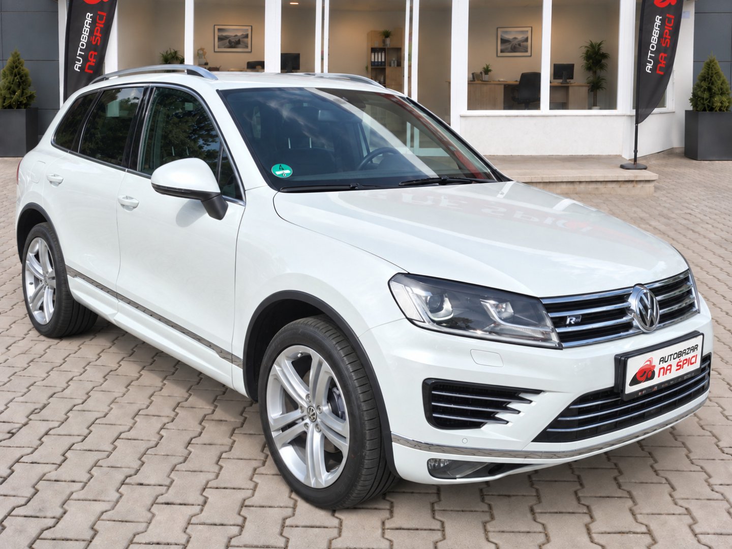 Volkswagen Touareg 4.2TDI 250kW R-LINE -ČR