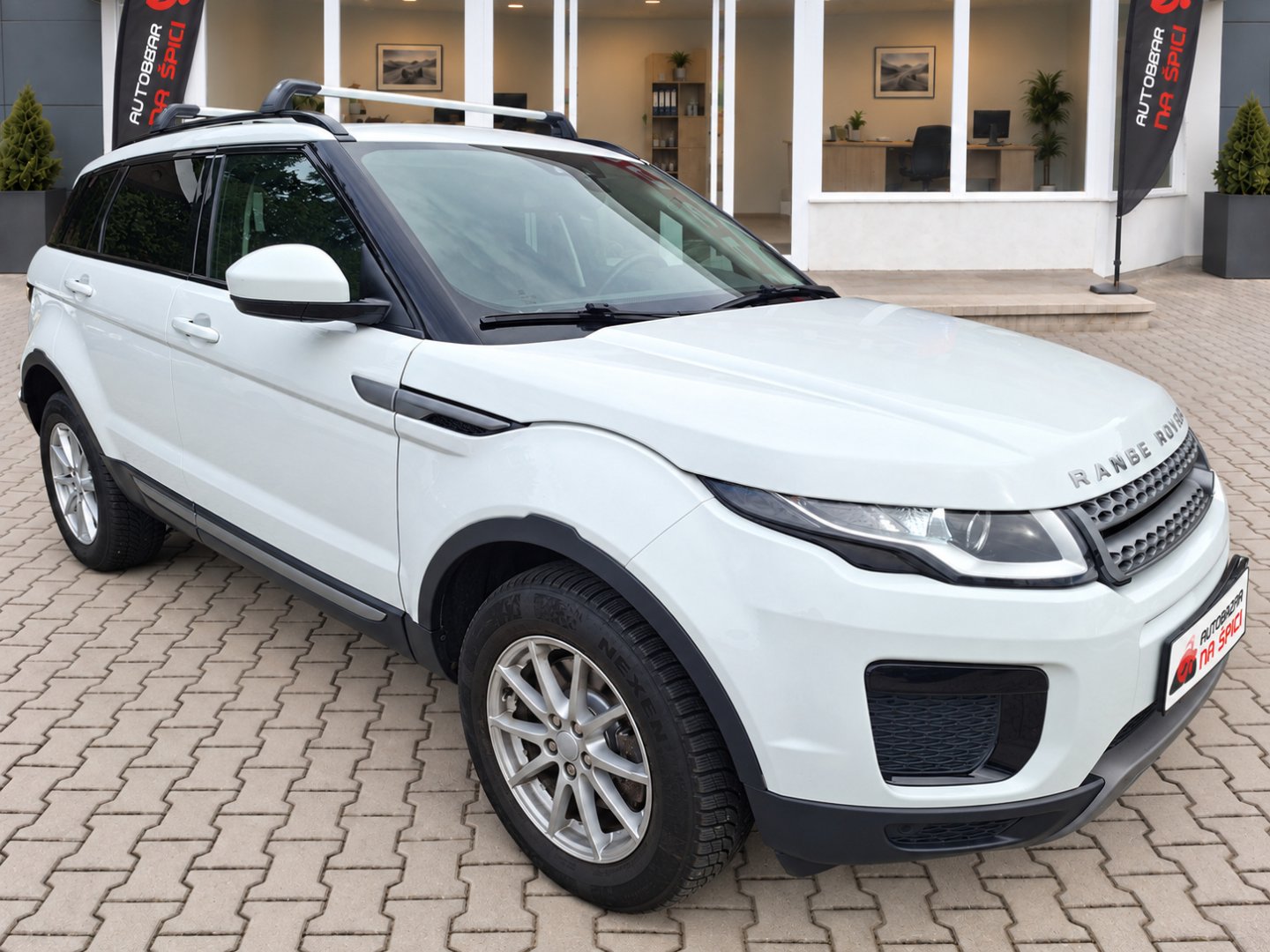 Land Rover Range Rover Evoque 2.0TD4 110kW 4X4 -NOVÉ V ČR