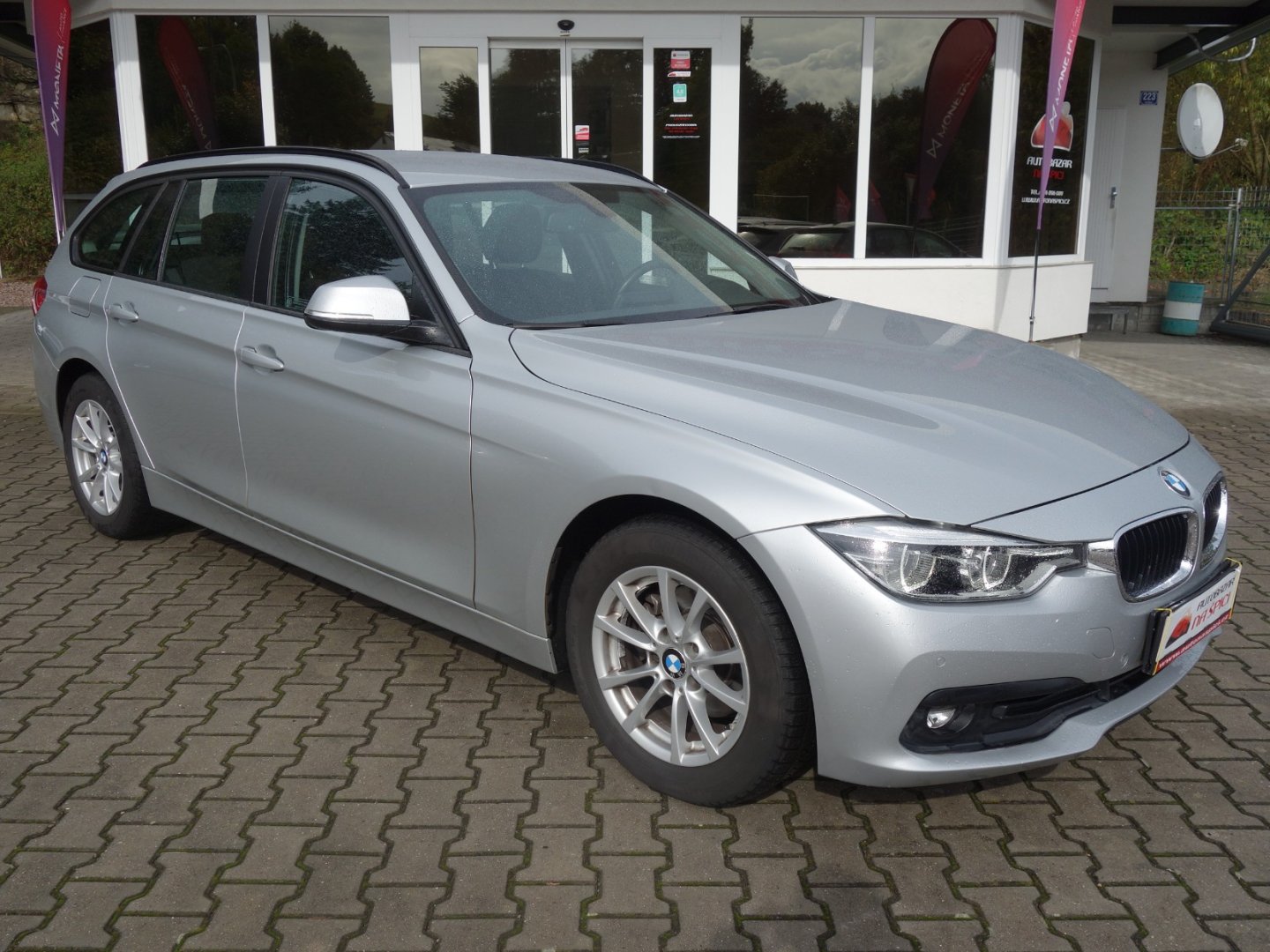 BMW Řada 3 318d 110kW -FULL LED-DPH