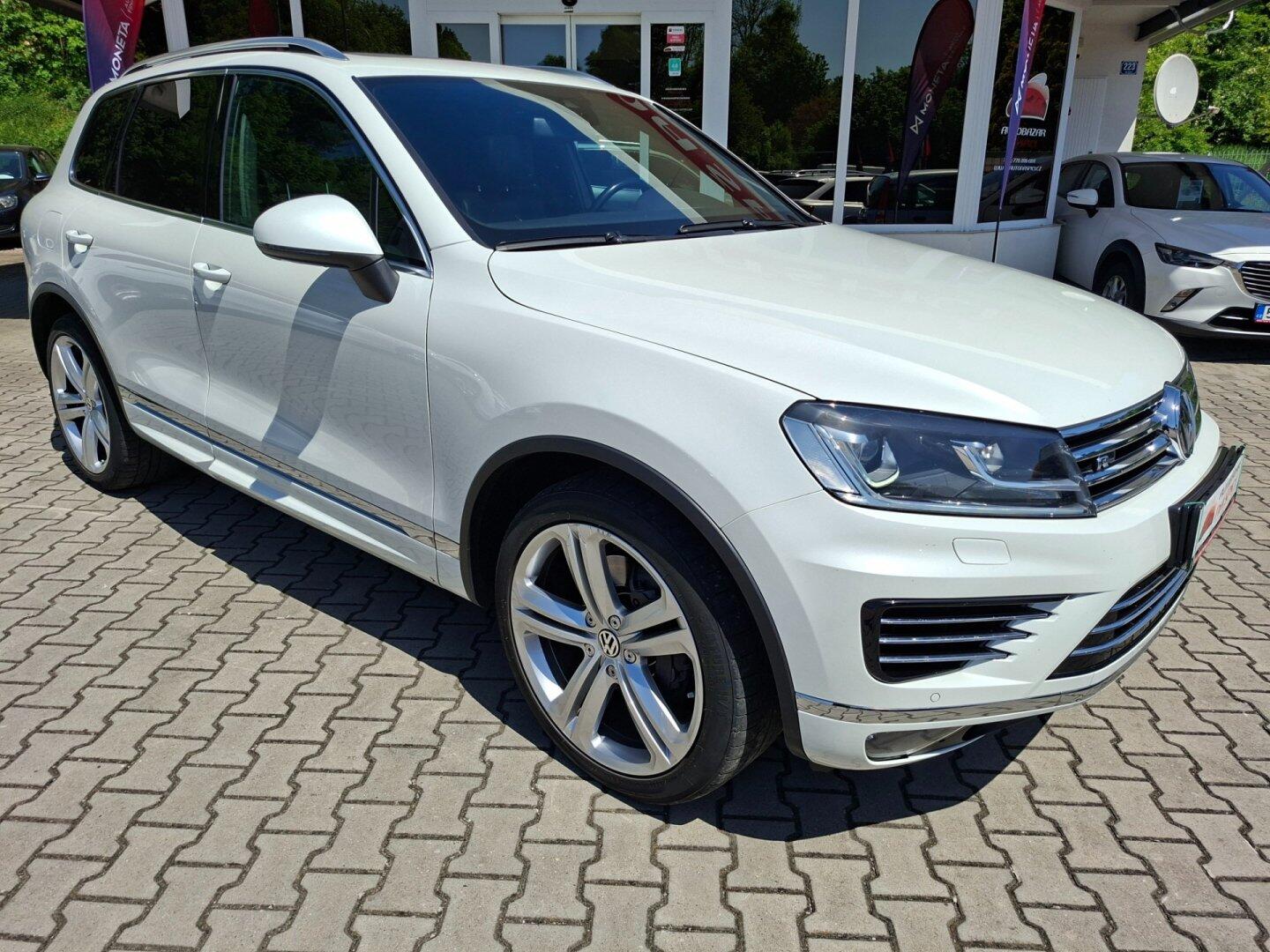 Volkswagen Touareg 4.2TDI 250kW R-LINE -ČR
