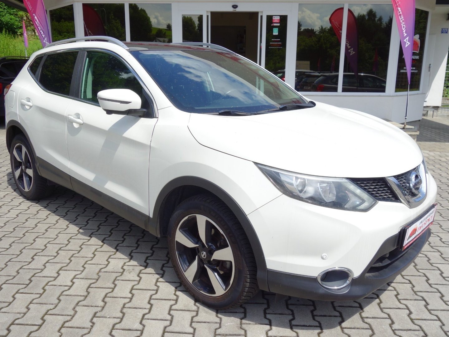 Nissan Qashqai 1.5dCi 81kW 6MAN -VÝBAVA!