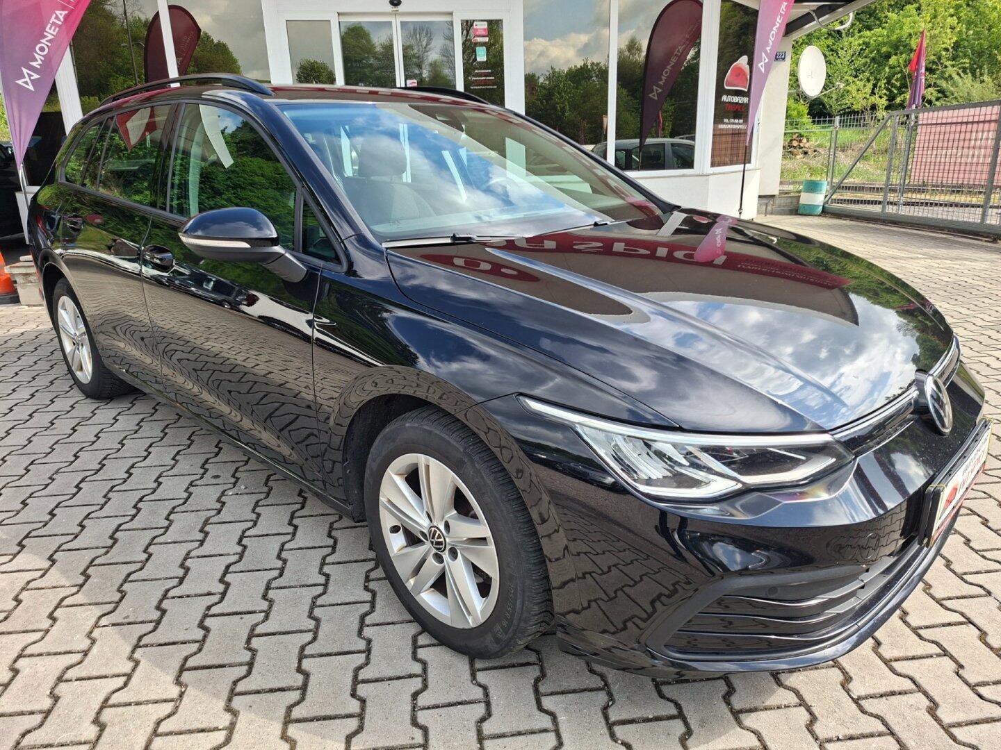 Volkswagen Golf 1.0eTSI 81kW DSG -VÝBAVA-LED