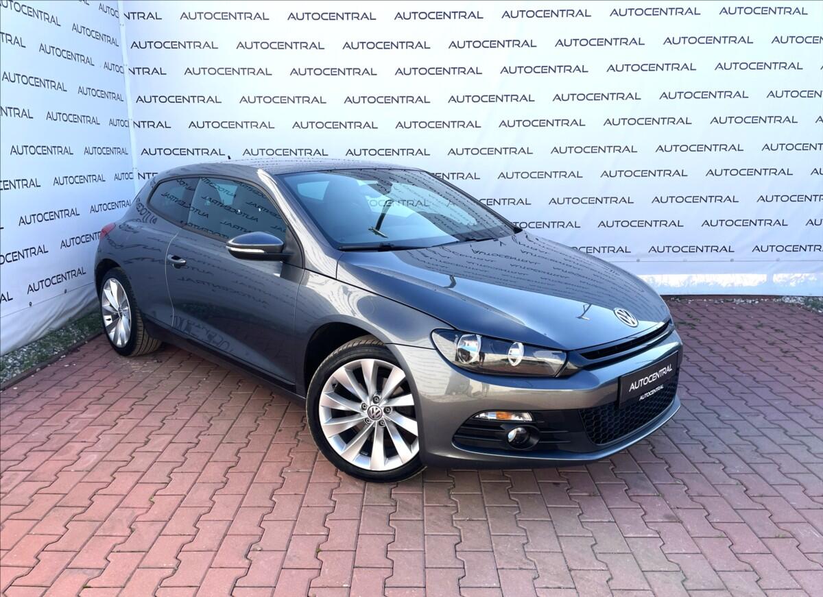 Volkswagen Scirocco 1,4 TSi,90kW,SPORT,serv.kn.,ST