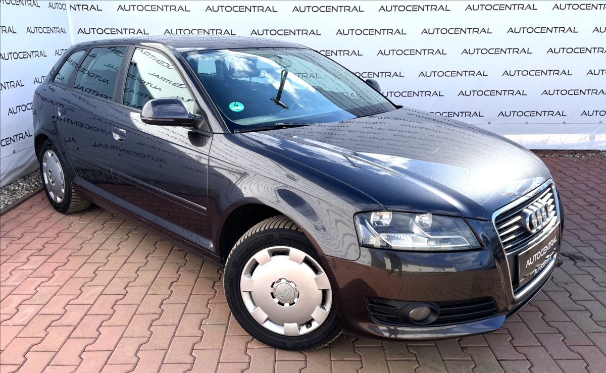 Audi A3 1,6 i 75kw Sportback po servis
