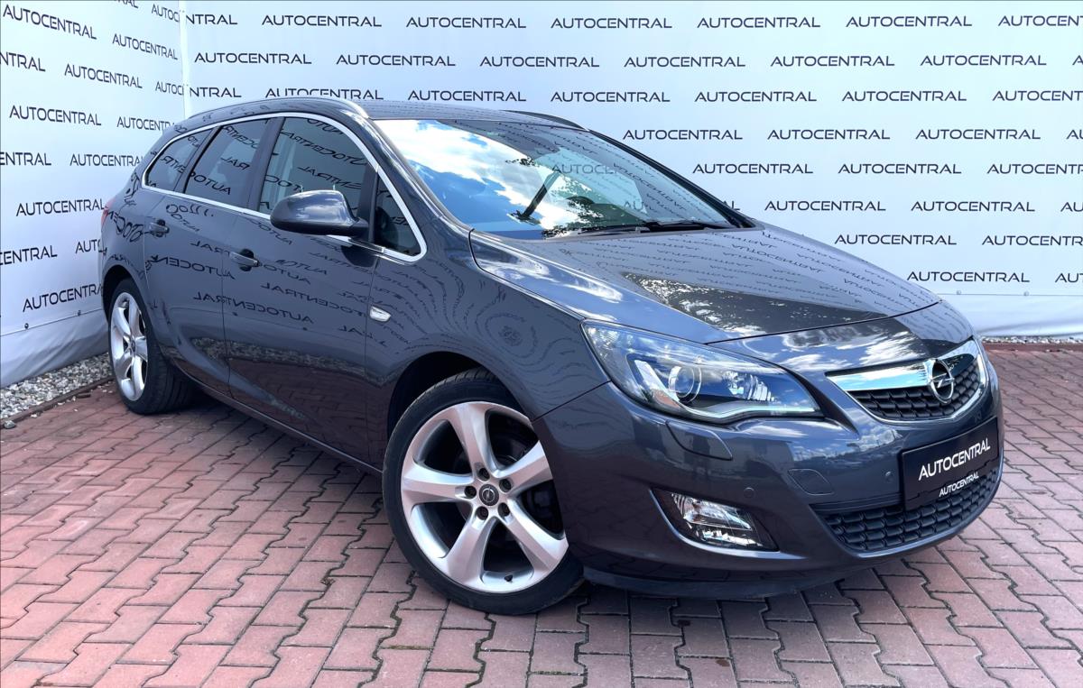 Opel Astra 2,0 D,SPORTS TOURER,118kW,STK