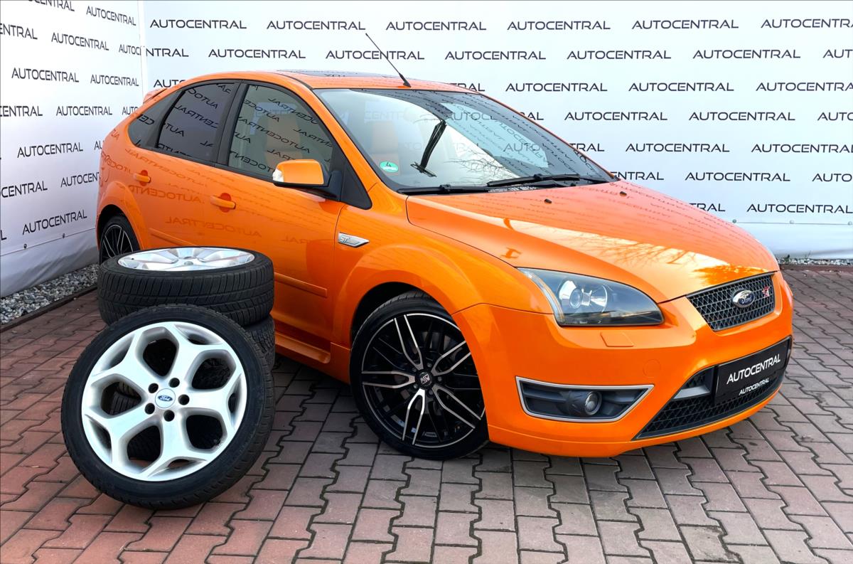 Ford Focus 2,5 2,5T,ST,166kW,serv.kn.,STK