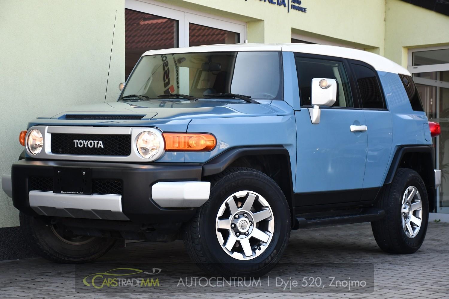 Toyota FJ Cruiser 4,0 VVT-i V6 AWD AT