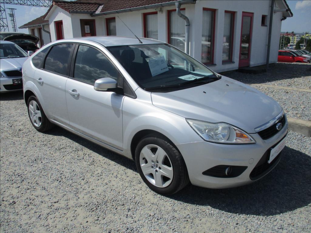 Ford Focus 1,6 i, klima, serv. kniha,