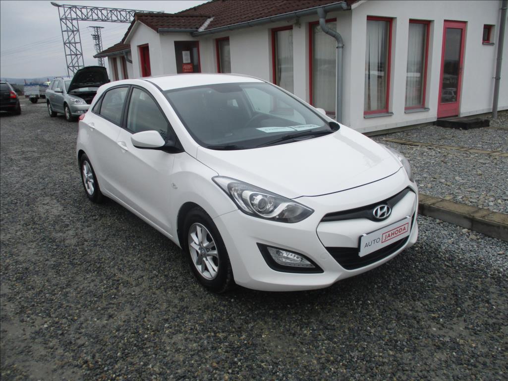 Hyundai i30 1,6 i 16v, klima, servis, CZ,