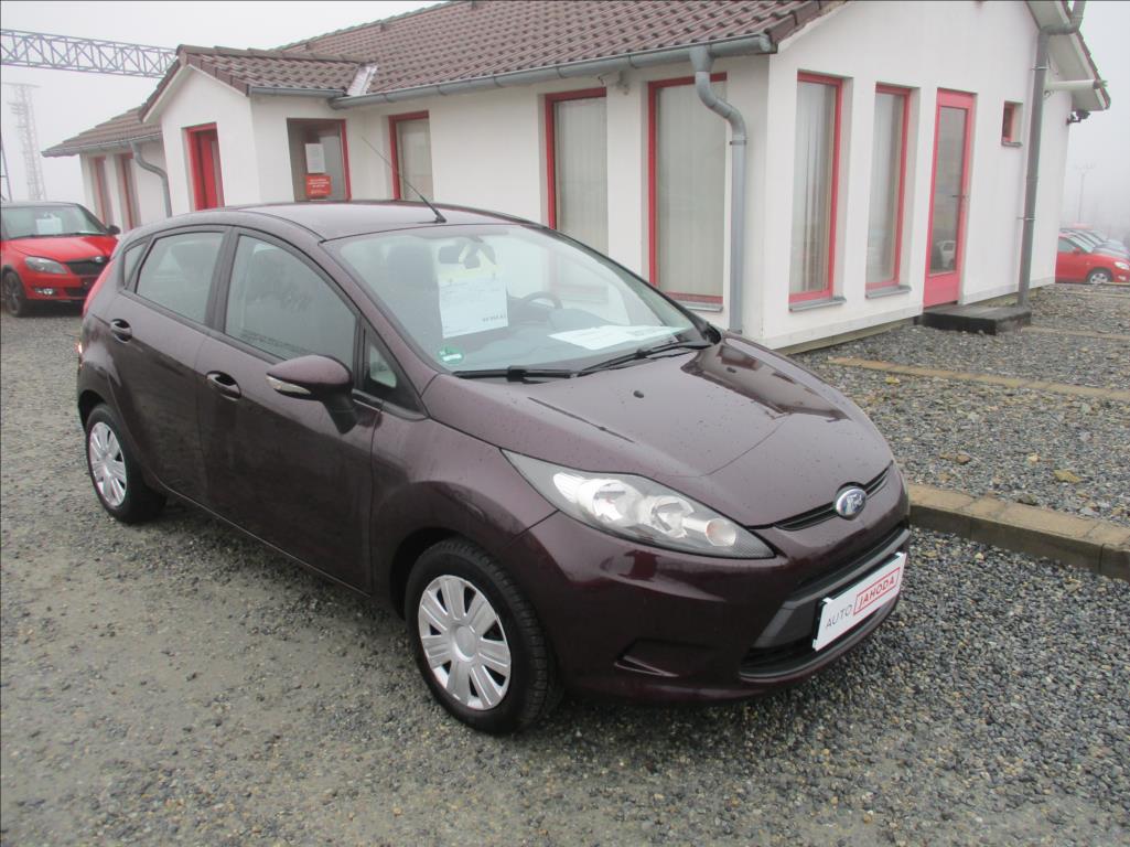 Ford Fiesta 1,3 i, klimatizace,