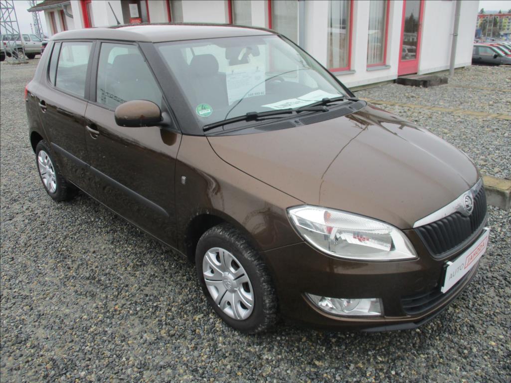 Škoda Fabia 1,2 TSi, klimatizace,serviska,