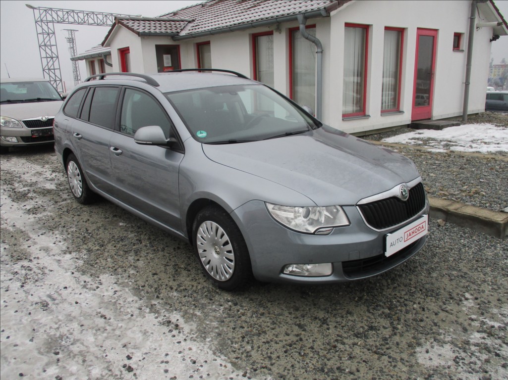 Škoda Superb 2,0 TDi, klimatizace,serviska