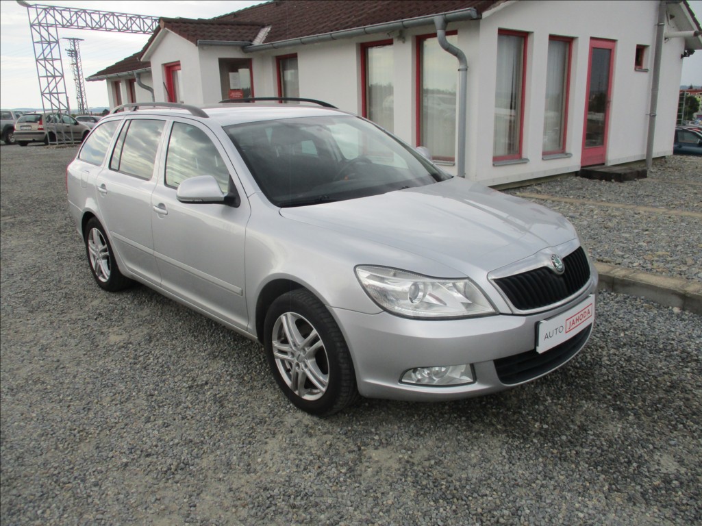Škoda Octavia 1,6 TDI, aut. klima, servis