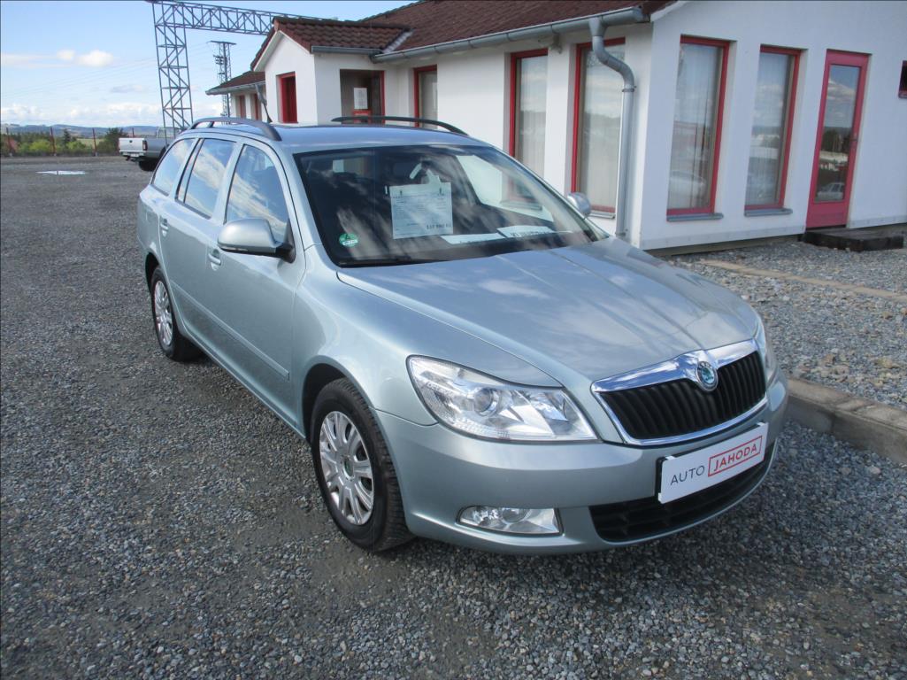 Škoda Octavia 1,4 TSI, klima, serv. kniha,