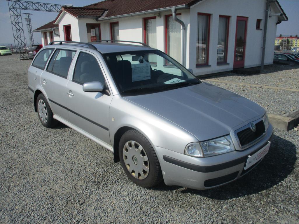 Škoda Octavia 1,6 i, klimatizace,serviska,CZ