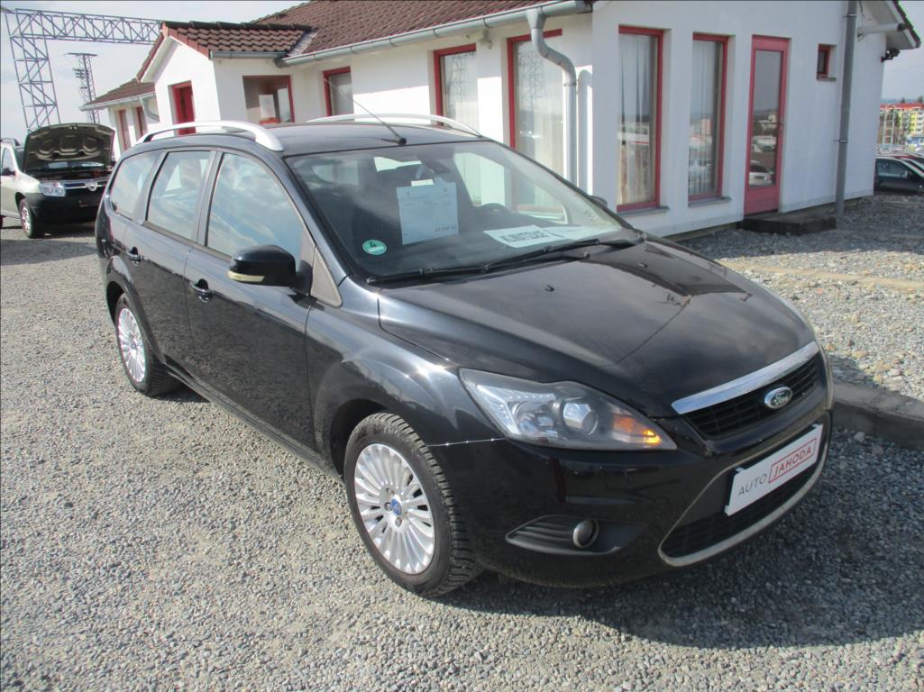 Ford Focus 1,6 i,aut.klima,xenony,