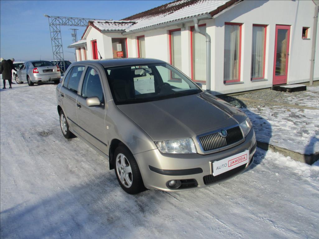 Škoda Fabia 1,2 i, servisní kniha,