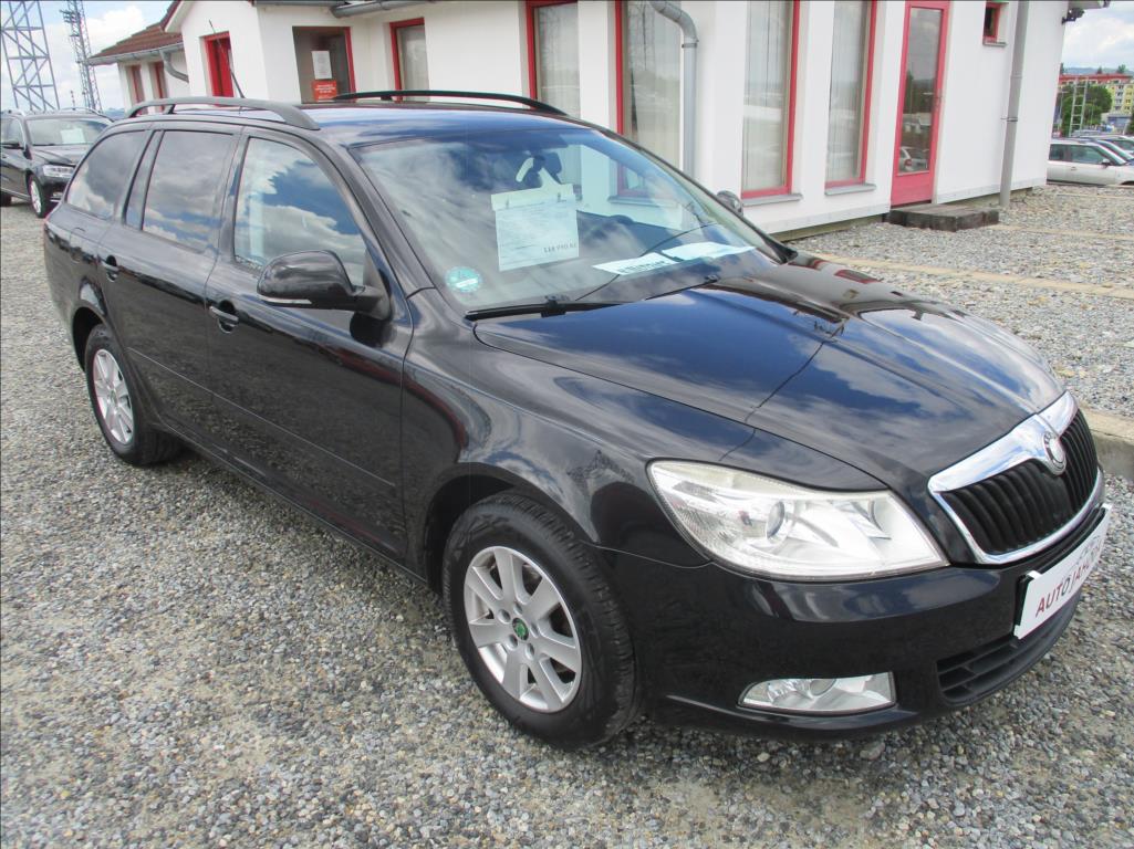 Škoda Octavia 1,4 TSI, servis, klimatizace,