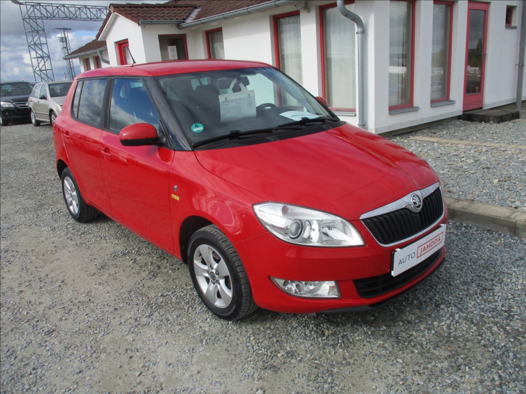 Škoda Fabia 1,2 TSI, servis, aut. klima,