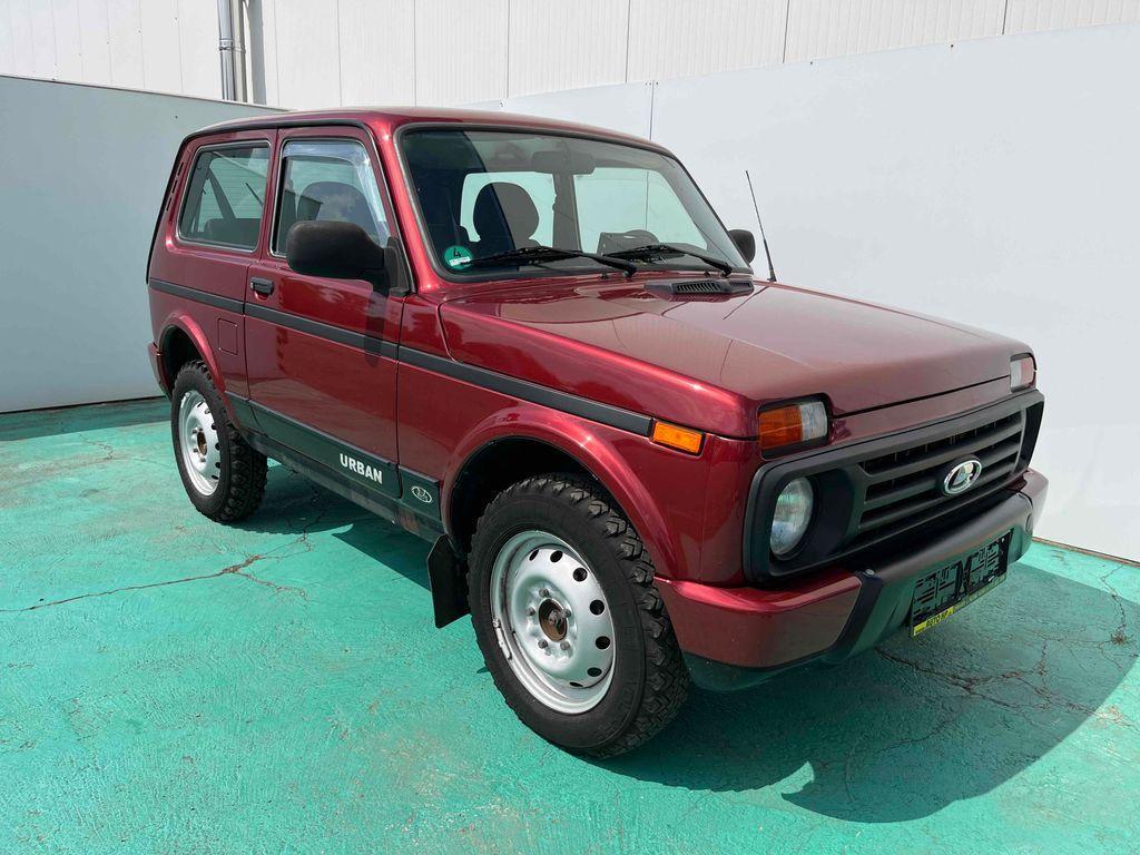Lada Niva 4x4 urban, výhřevy, kamera