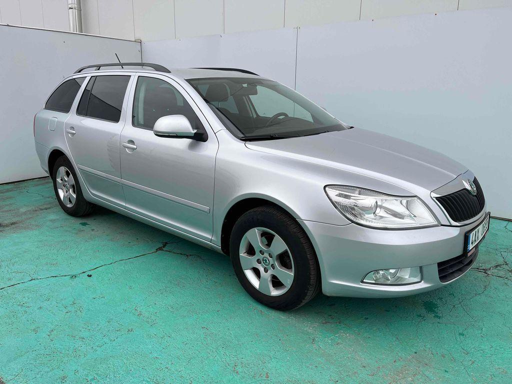 Škoda Octavia 1.6 TDI Elegance Combi