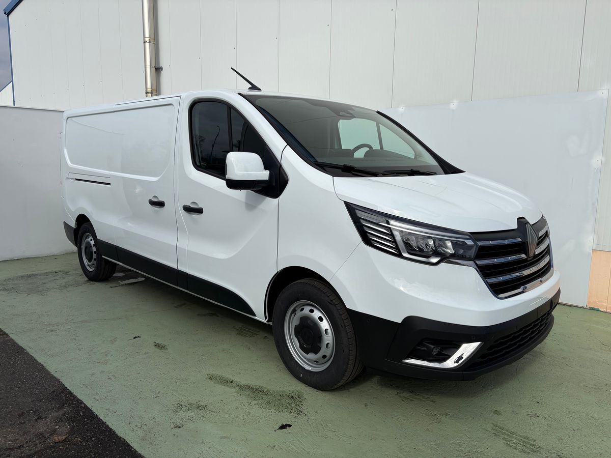 Renault Trafic 2.0dCi do 2,49t, Spaní, Topení