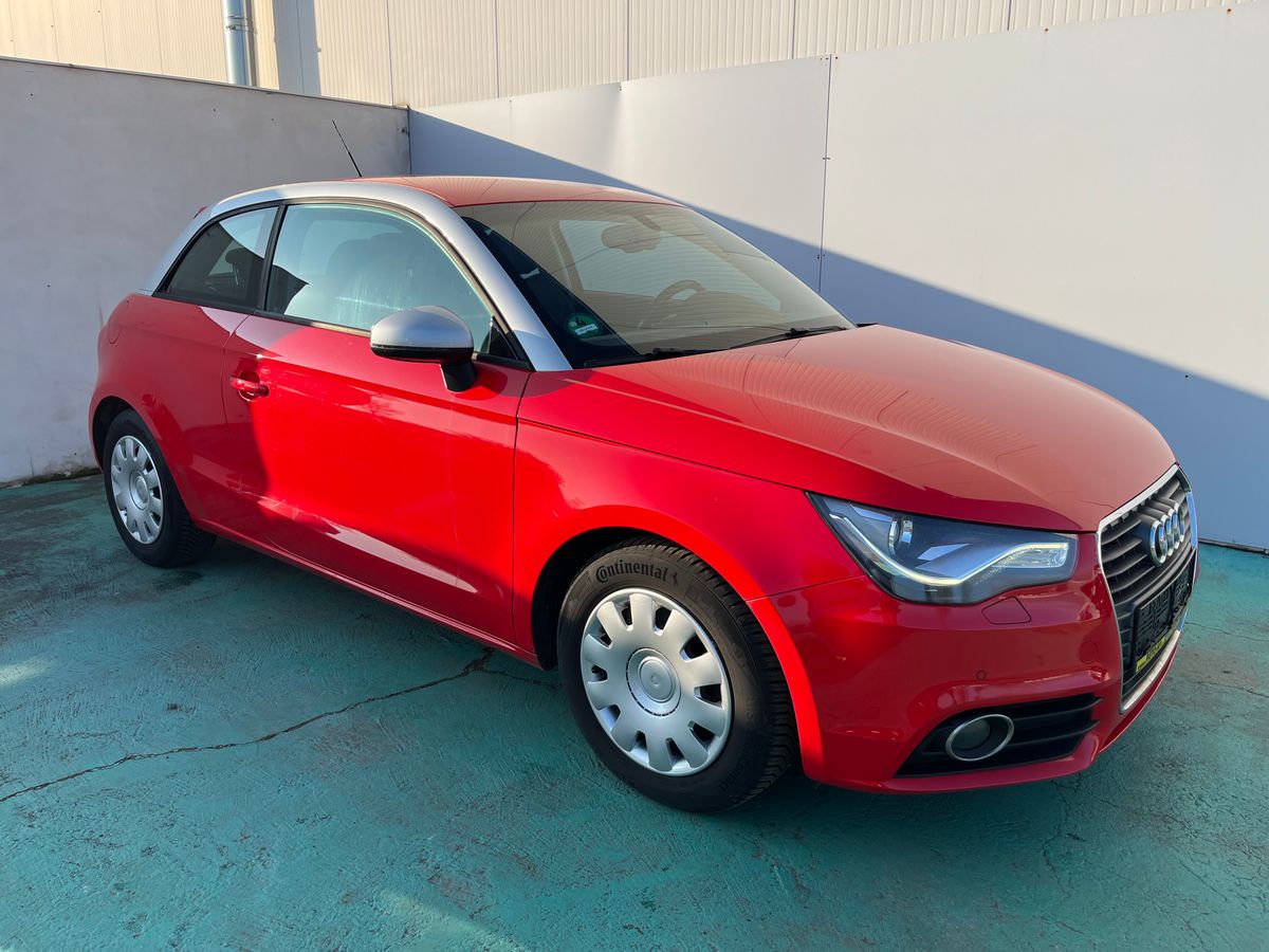 Audi A1 1.4, 90 kW, Automat, Výhřevy