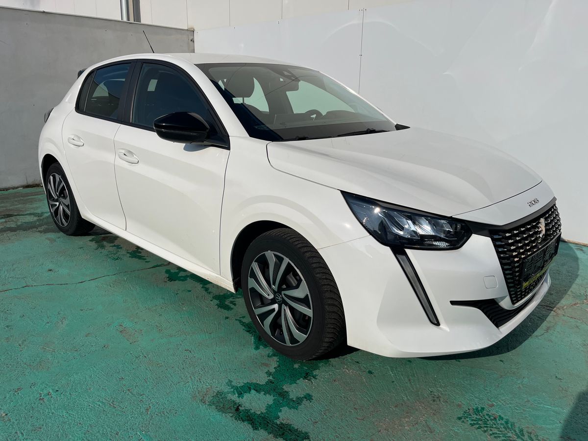 Peugeot 208 1.2, 74kW, Automat, Navigace