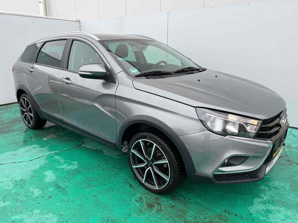 Lada Vesta Cross 1.6, Kamera, Navi, DPH