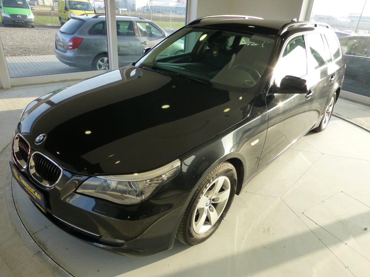 BMW Řada 5 530 D-Navigace**Xenony**Alu**