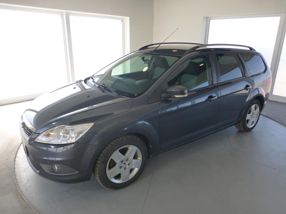 Ford Focus 1,6i-85KW**KLIMATIZACE**