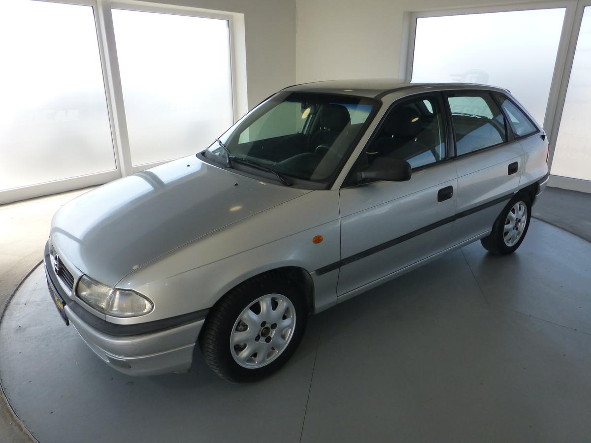 Opel Astra 1,4I**KLIMATIZACE**NOVÁ SPOJKA