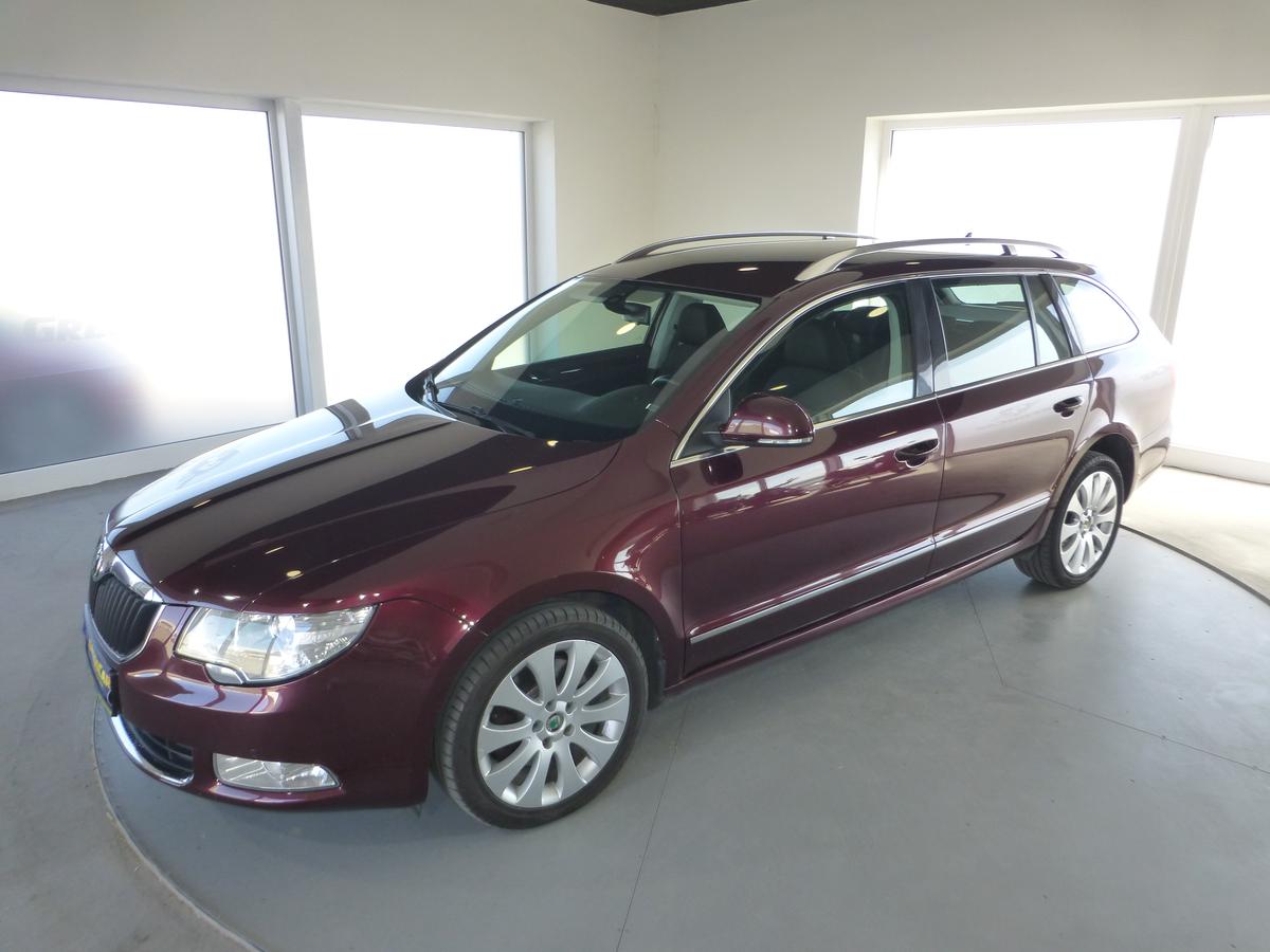 Škoda Superb 2,0TDI*VYHŘ.S**XENONY**WEBASTO