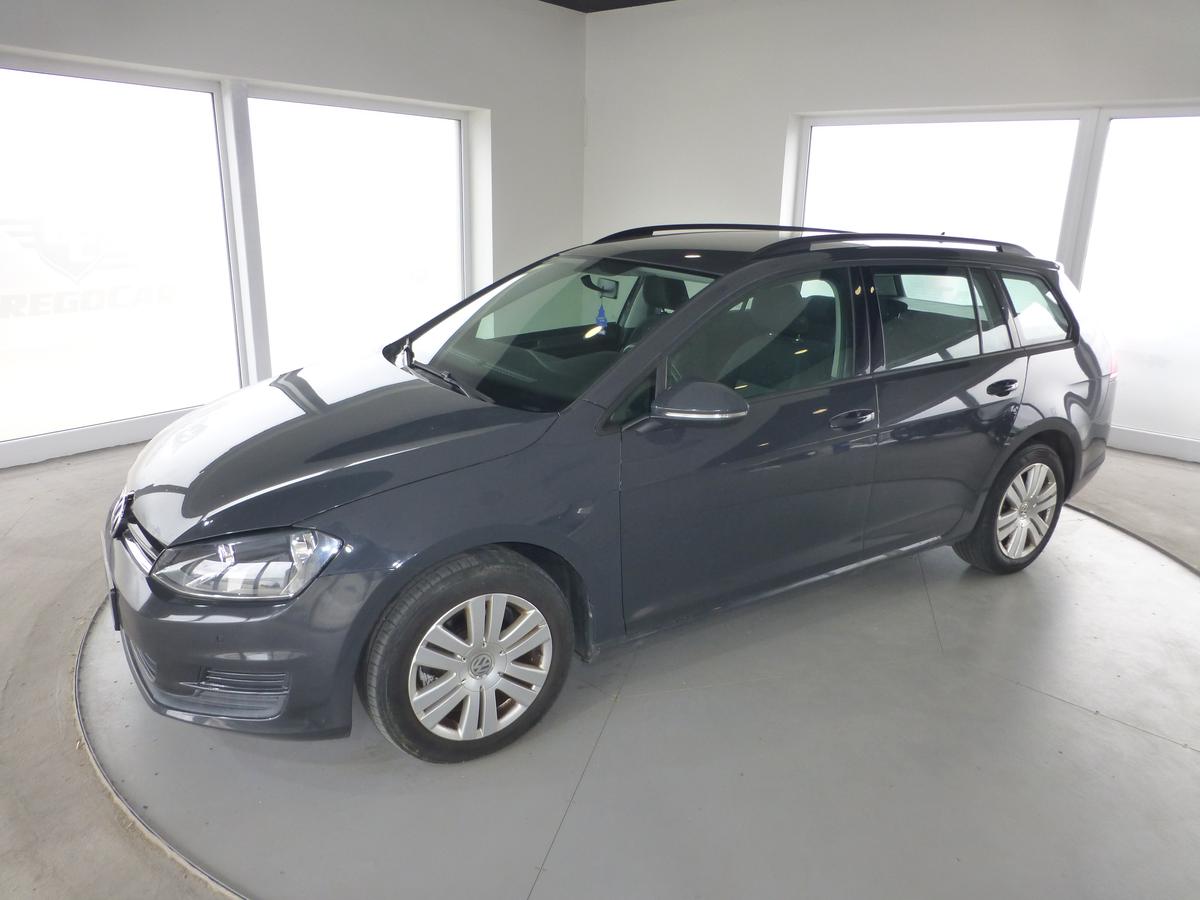 Volkswagen Golf 1,6TDI*NAVI*TAŽNÉ**ALU**PARK.S
