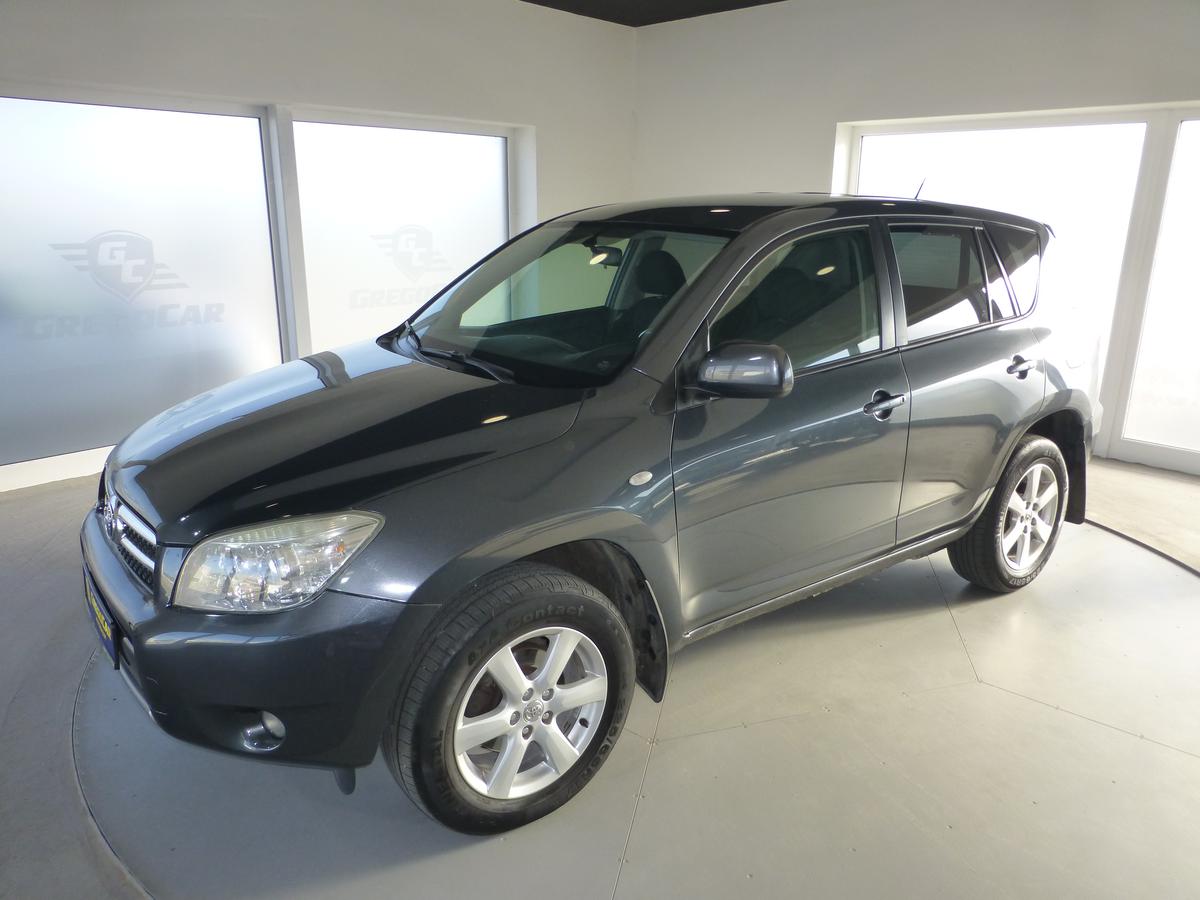 Toyota RAV4 2,2 D-4D*ALU**TAŽNÉ**4X4