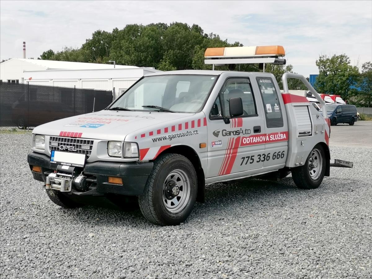 Opel Campo 2.5d 4x4/odtah/brýle/2xnaviják