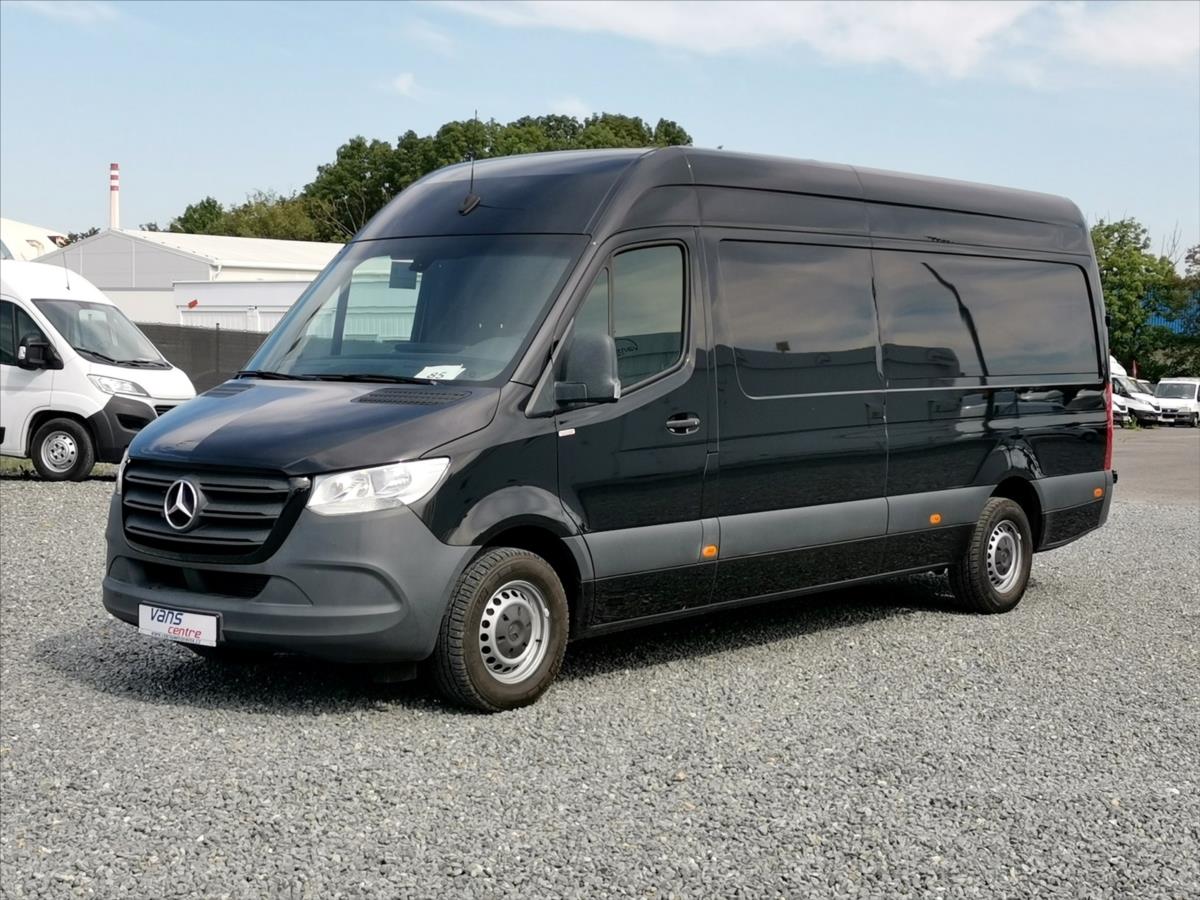 Mercedes-Benz Sprinter 319 MAXI/navi/kamera/tažné