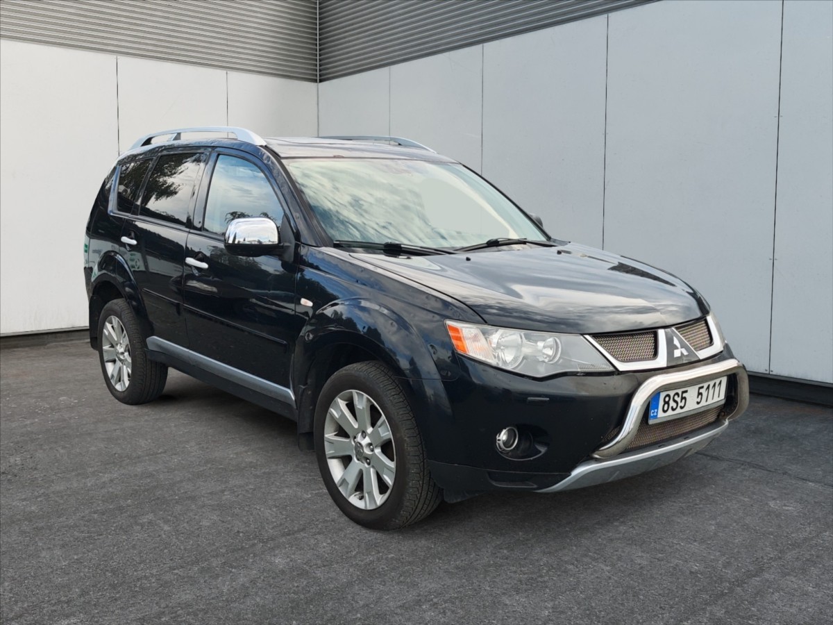 Mitsubishi Outlander 2,0 DI-D 4x4 7míst