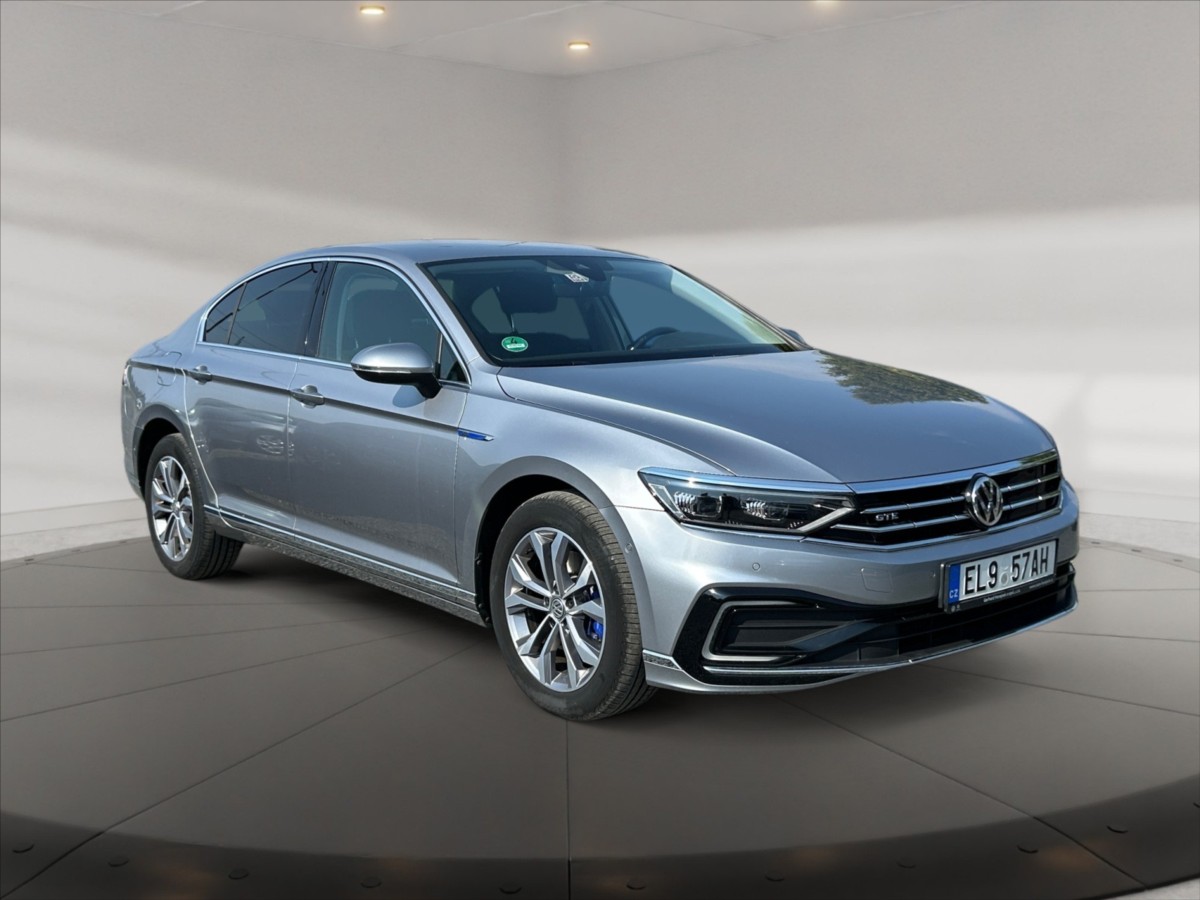 Volkswagen Passat 1,4 TSI Hybrid GTE AT