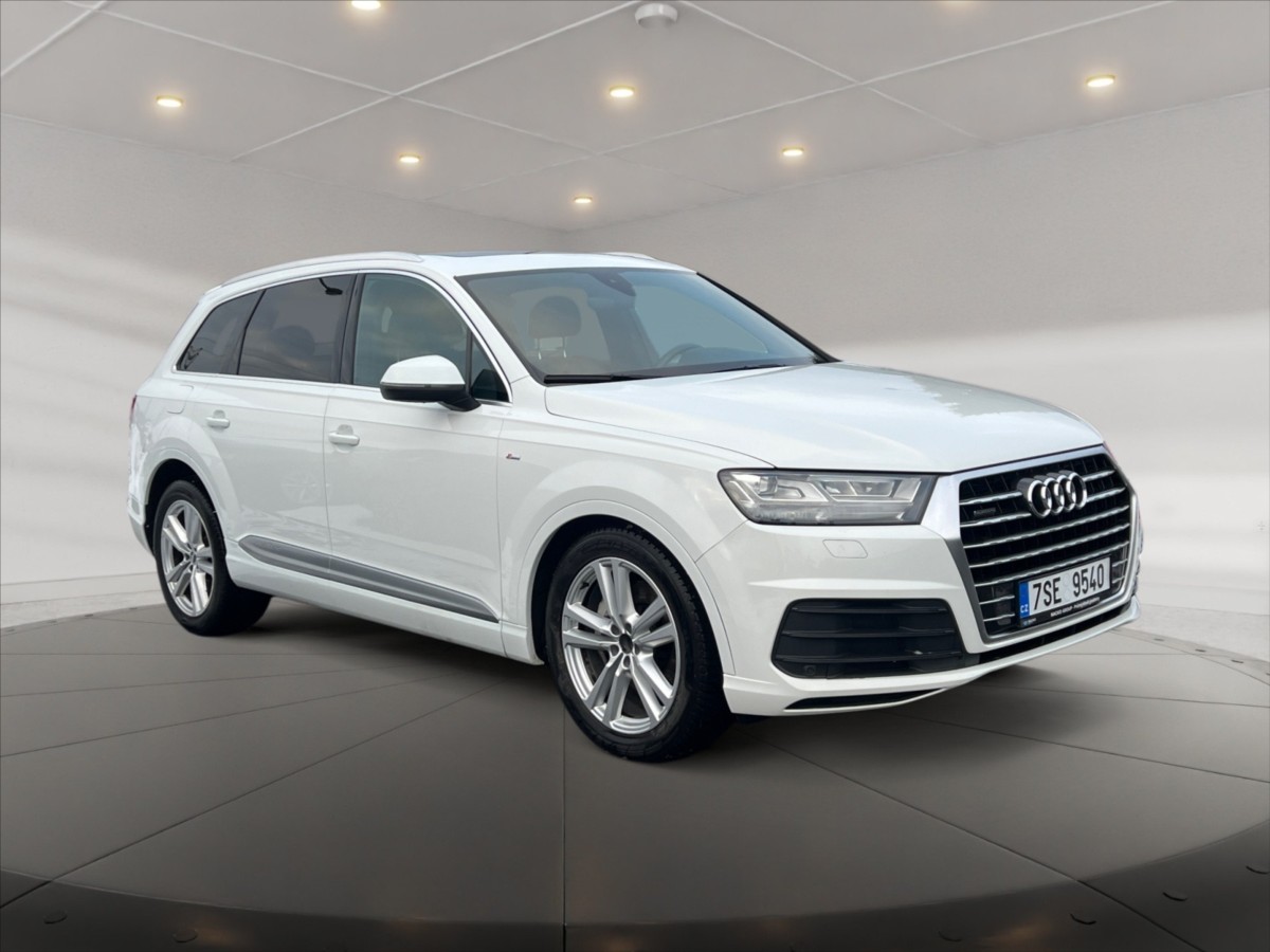 Audi Q7 3,0 TDI S-Line 7.míst