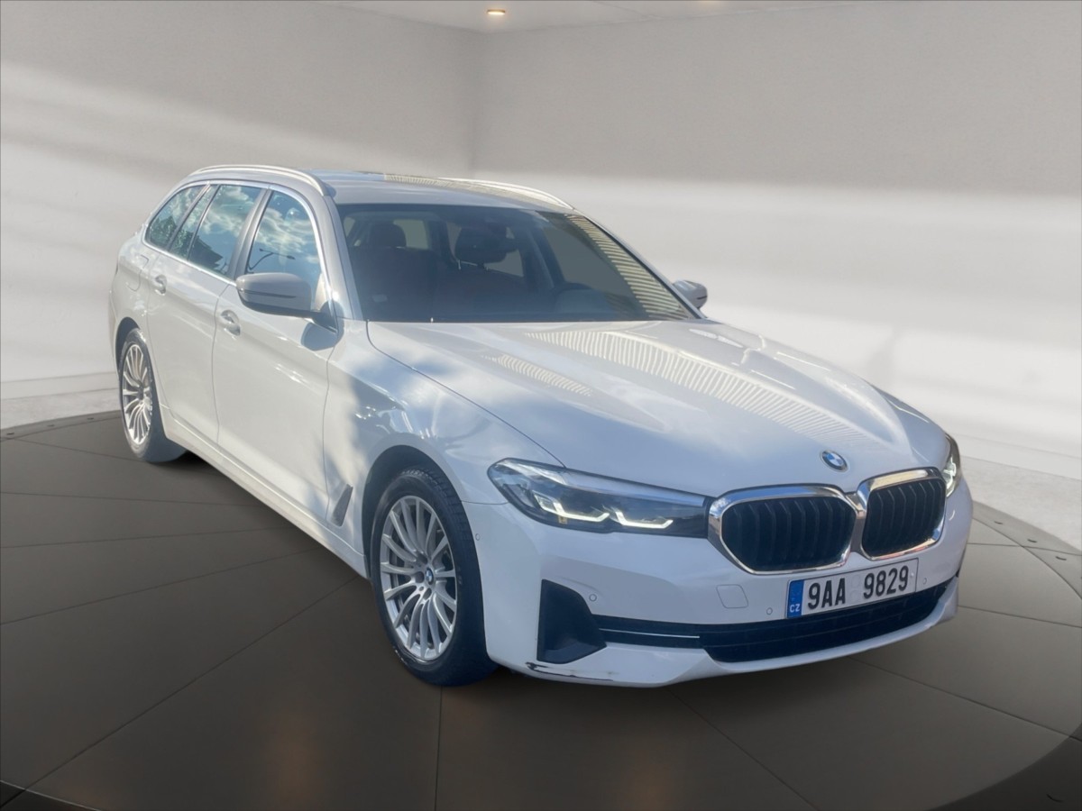 BMW Řada 5 3,0 530d Touring xDrive AT