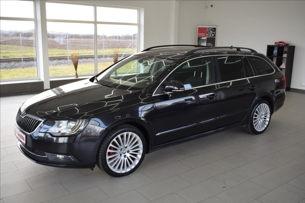 Škoda Superb 2,0 TDI, DSG,NAVI,XEN,serviska