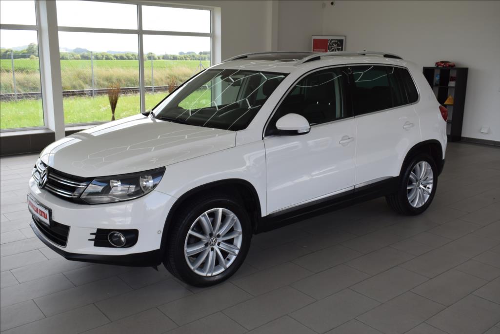 Volkswagen Tiguan 2,0 TDi, SPORT,tažné,servis,