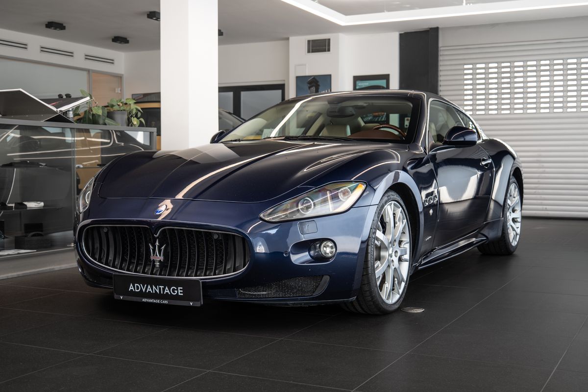 Maserati GranTurismo All4/hi-fi/Lighthouse/Pepper/B