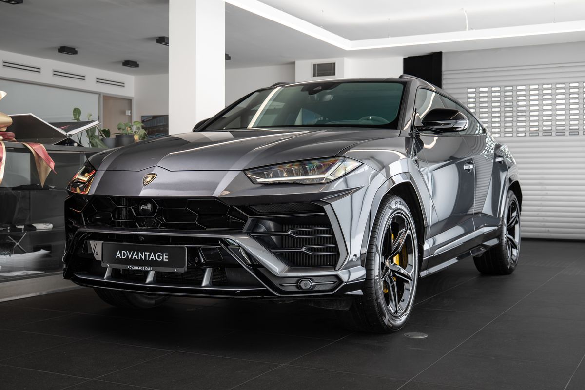 Lamborghini Urus Akrapovič/Carbon