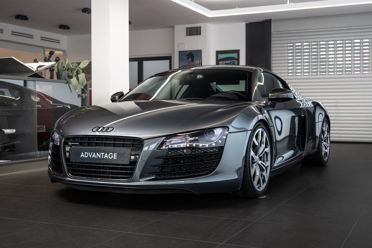 Audi R8 Manuál/V8 FSI