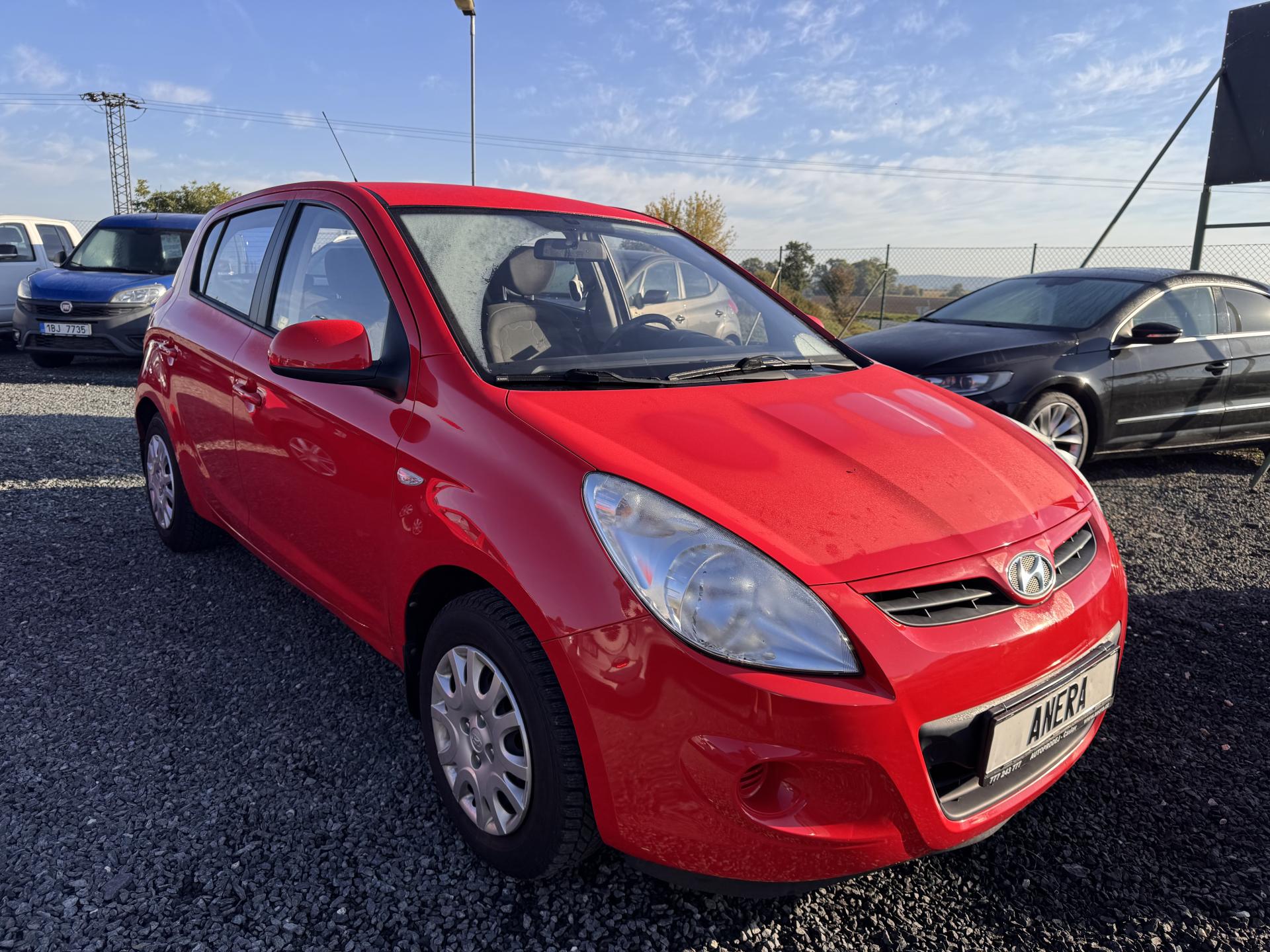 Hyundai i20 1.2i, 76 tis km,2.Majitel,ČR